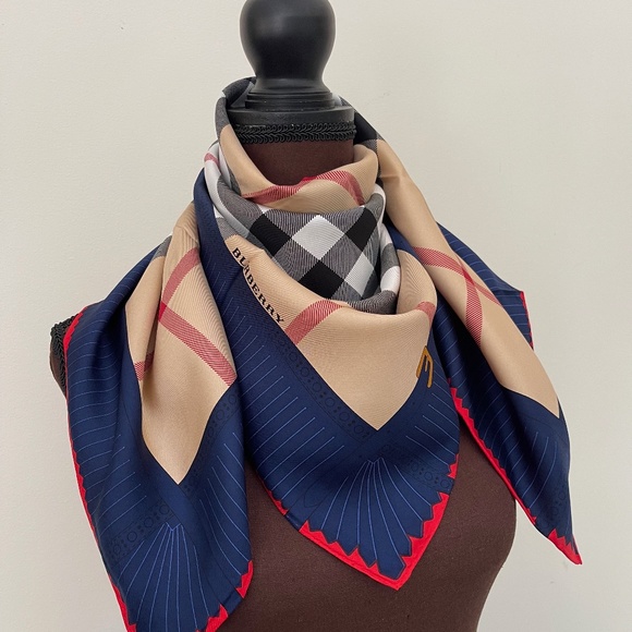 New Burberry Scarf Iconic Beige Check Blue Border Silk Wrap